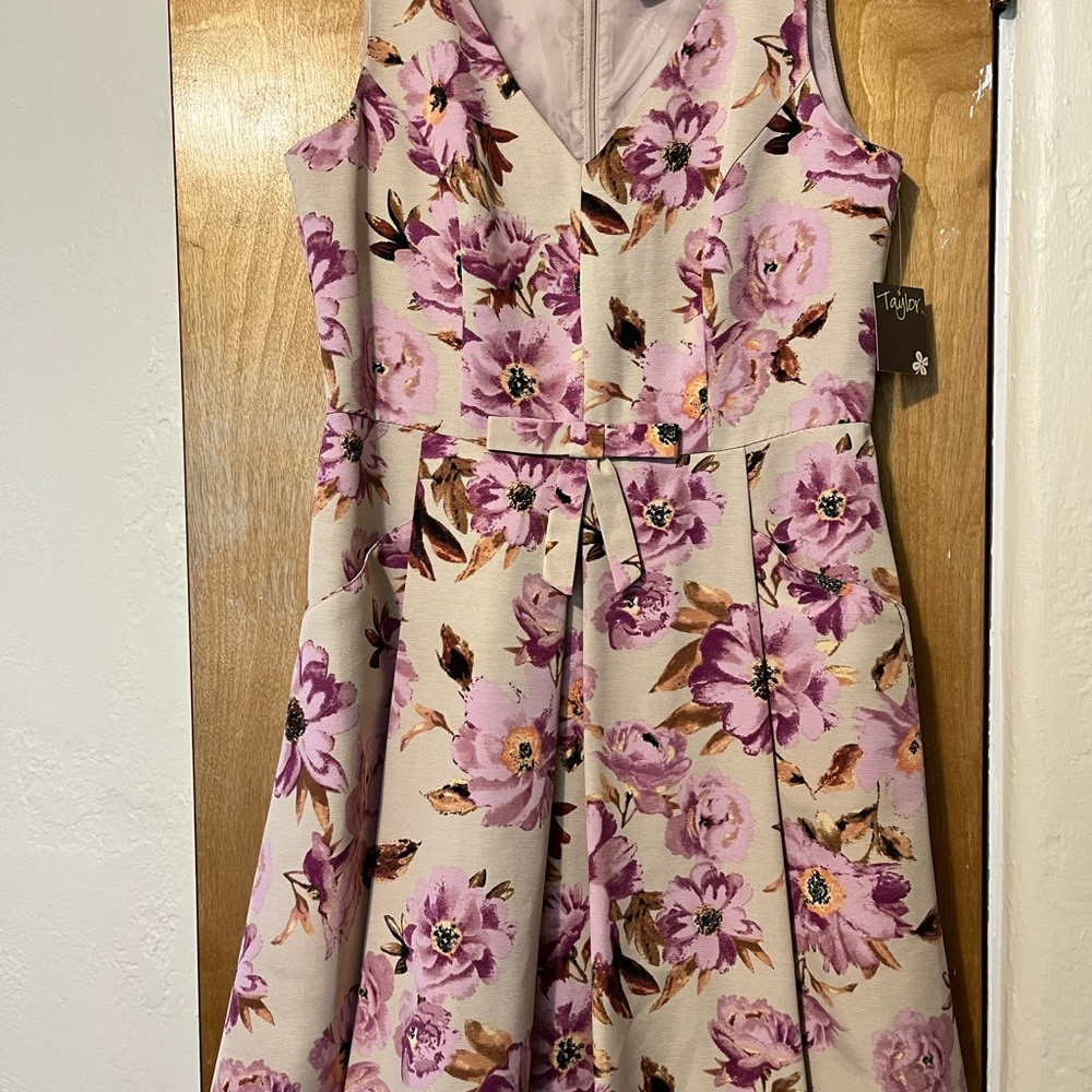 Short flare higher tea floral dress with pockets!